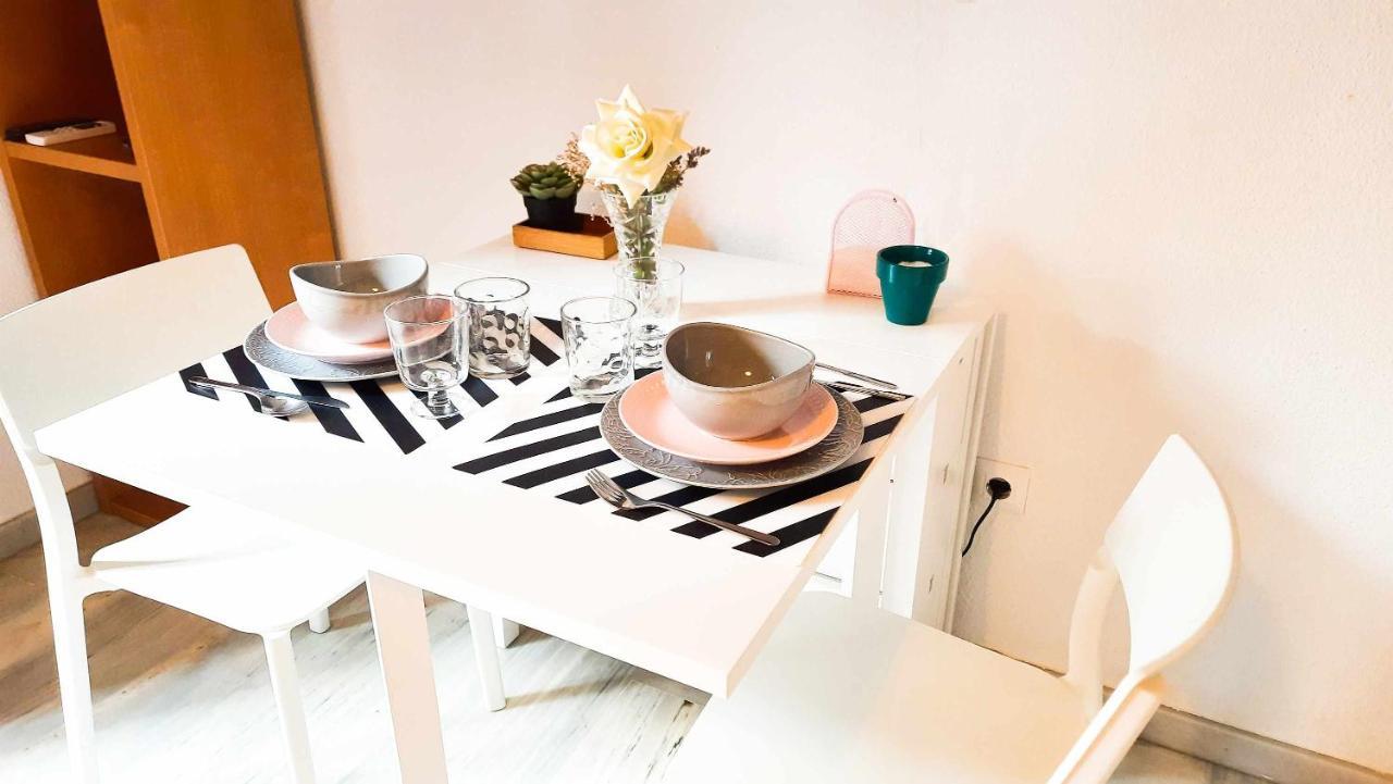 Lovely Center Apartments - Sunny Balcony Alfalfa Sevilla Bagian luar foto