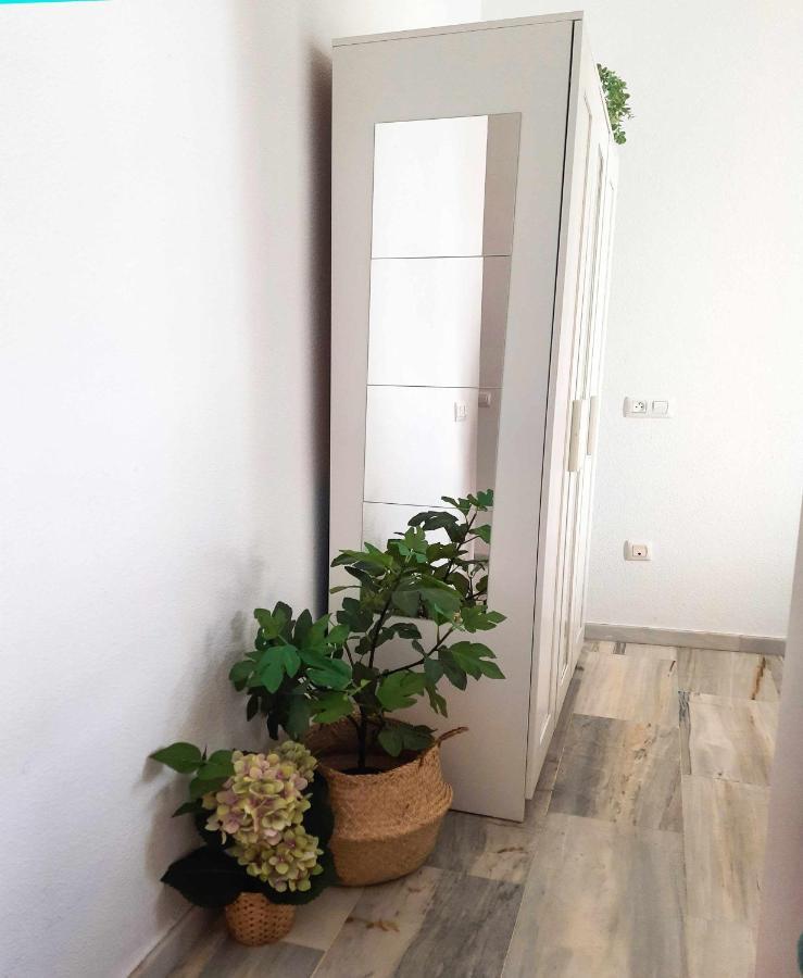 Lovely Center Apartments - Sunny Balcony Alfalfa Sevilla Bagian luar foto