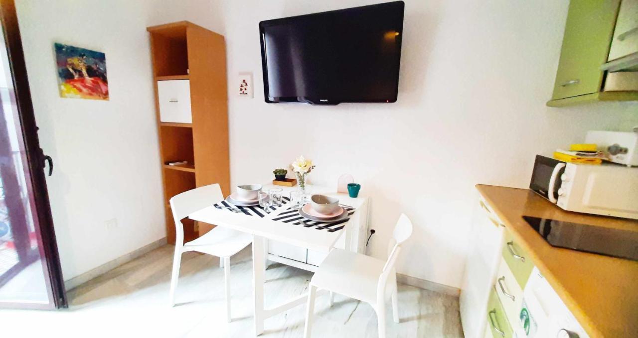 Lovely Center Apartments - Sunny Balcony Alfalfa Sevilla Bagian luar foto